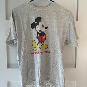 Vintage Mickey Mouse Disney World shirt